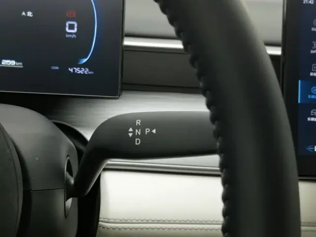 BYD Seal 05 DM-i — Фото автомобиля 13
