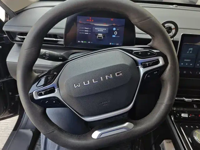 Wuling Starlight — Фото автомобиля 15
