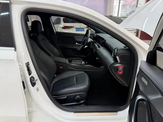 Mercedes-Benz A-Class — Фото автомобиля 21