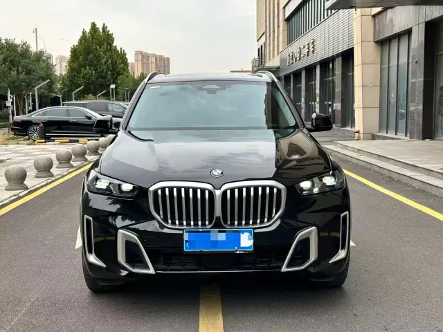 BMW X5 — Фото автомобиля 2