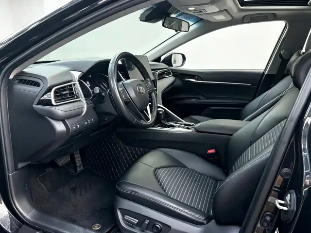 Toyota Camry — Фото автомобиля 6