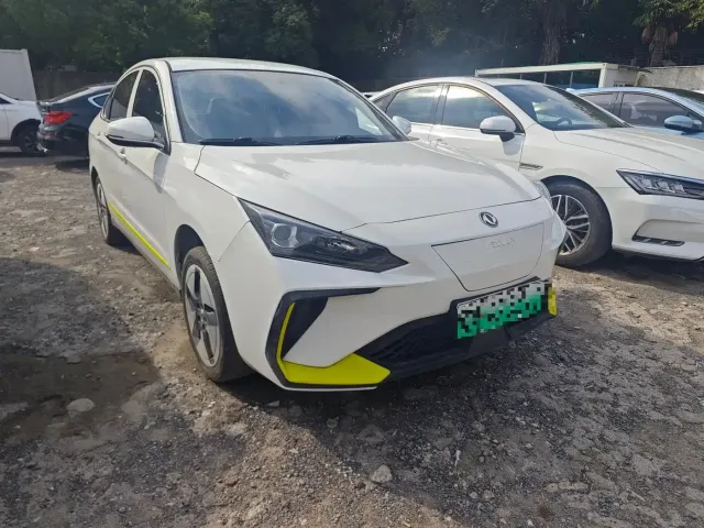 Dongfeng Fengshen E70 — Фото автомобиля 3