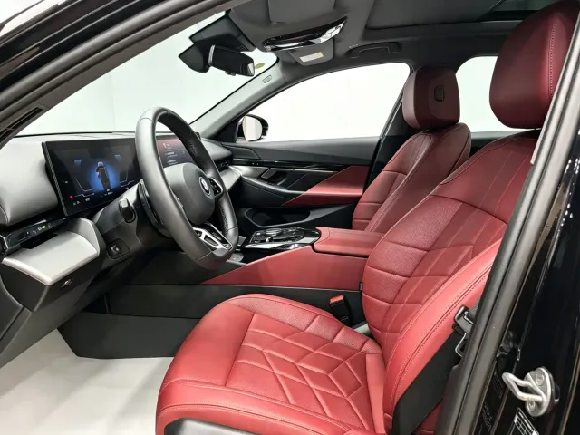 BMW i5 — Фото автомобиля 5