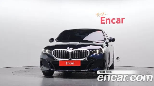 BMW 5 Series — Фото автомобиля 3