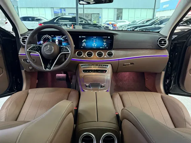 Mercedes-Benz E-Class — Фото автомобиля 9