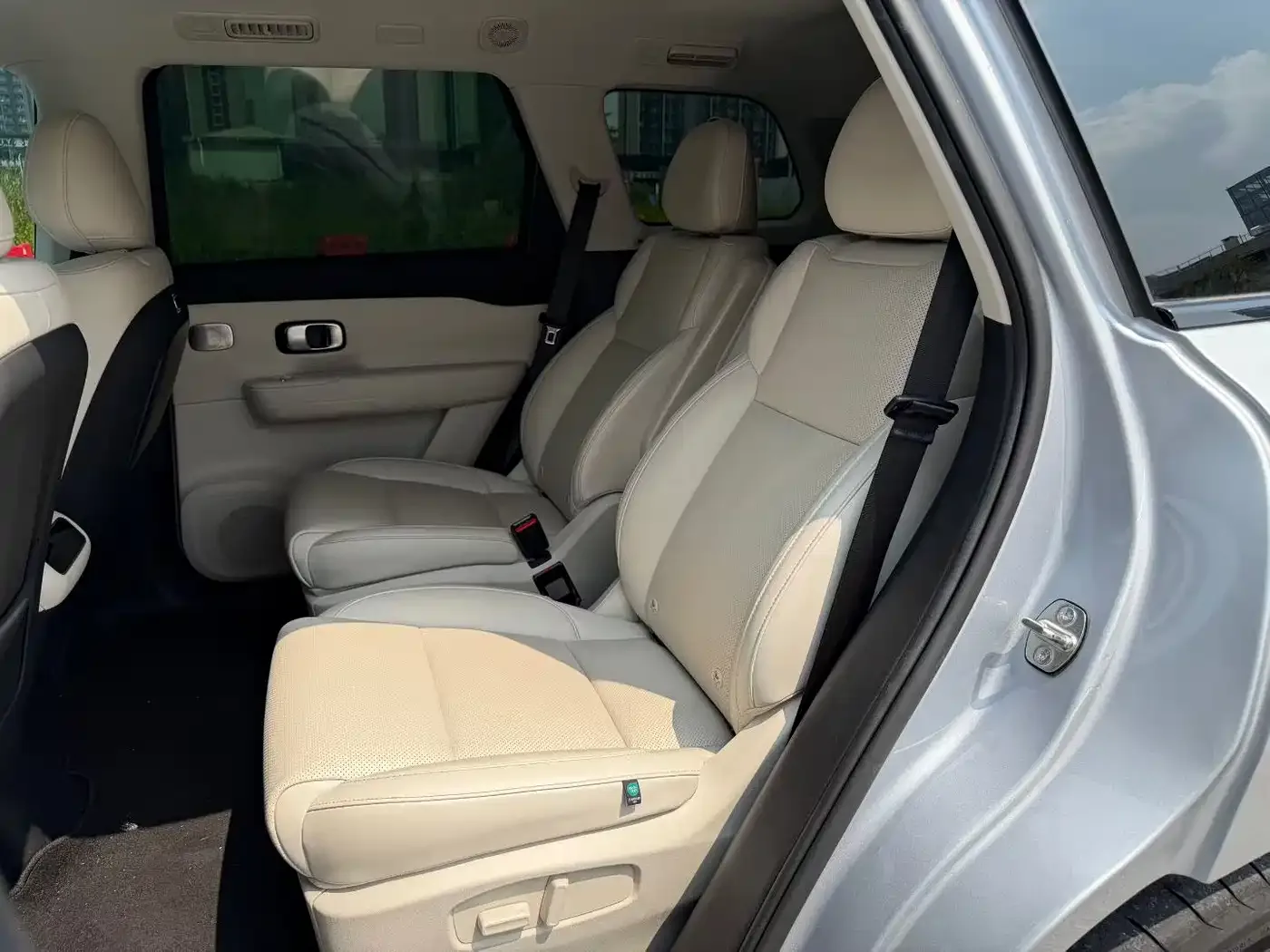 Leapmotor Leapmotor C16 2024 Extended Range 200 Premium Edition — Фото автомобиля 7
