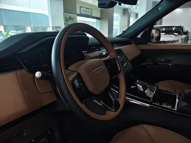 Land Rover Range Rover Sport — Фото автомобиля 8