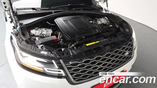 Land Rover Range Rover Velar Range Rover Velar 2.0 P250 R-Dynamic SE — Фото автомобиля 5