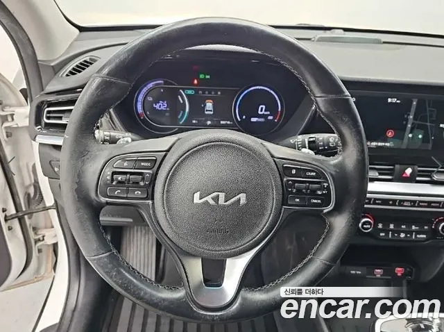 Kia Niro — Фото автомобиля 9