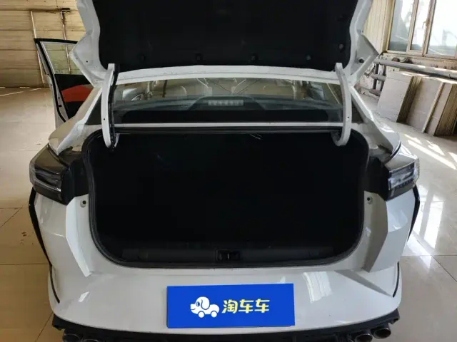 Dongfeng Yixuan — Фото автомобиля 4