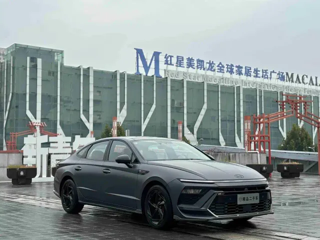 Hyundai Sonata — Фото автомобиля 3