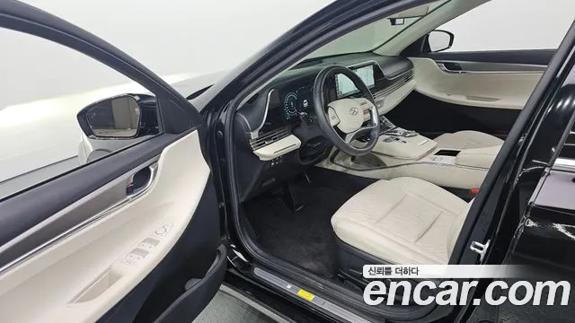 Hyundai Grandeur Grandeur (New) — Фото автомобиля 15