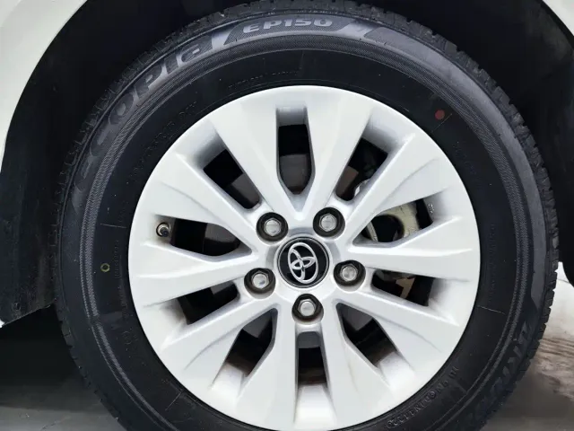 Toyota Corolla — Фото автомобиля 16