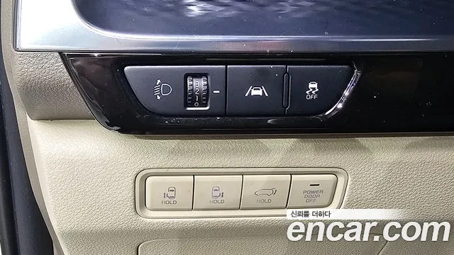 Kia Carnival Generation 4 — Фото автомобиля 29