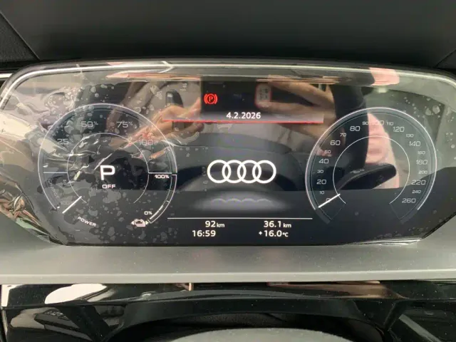 Audi e-tron — Фото автомобиля 19