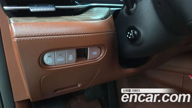 Genesis G90 Бензин 3.5 турбо AWD — Фото автомобиля 17
