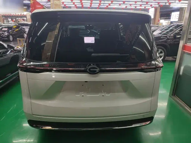 GAC Trumpchi E8 — Фото автомобиля 5