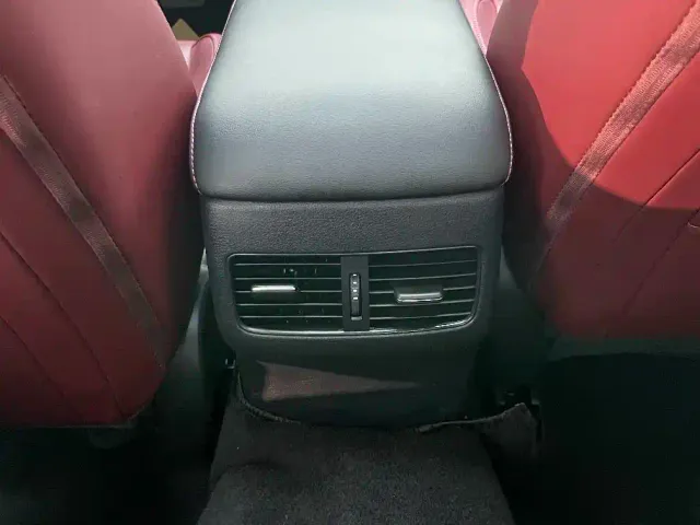 Mazda Axela — Фото автомобиля 24