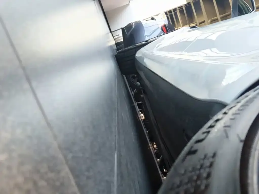 Tesla Model 3 2025 Model Year Facelift Rear-Wheel Drive — Фото автомобиля 21