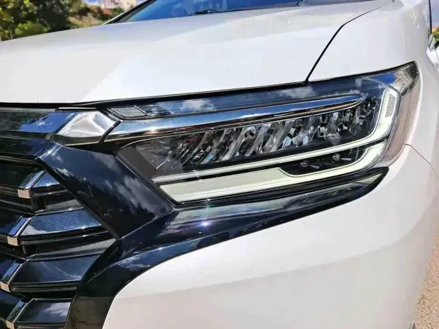 Honda Elysion — Фото автомобиля 2