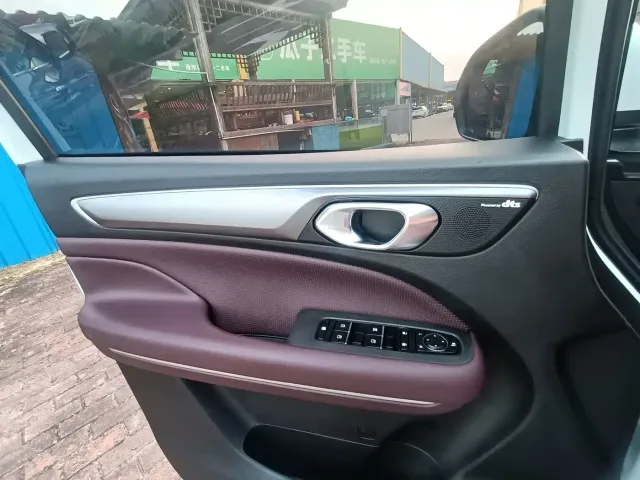 GAC Trumpchi M6 — Фото автомобиля 10
