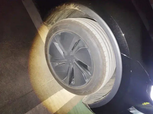 Tesla Model Y — Фото автомобиля 6