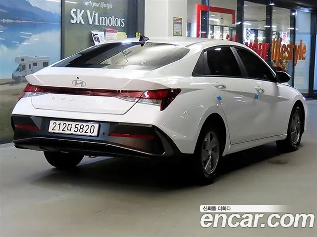 Hyundai Avante CN7 — Фото автомобиля 2