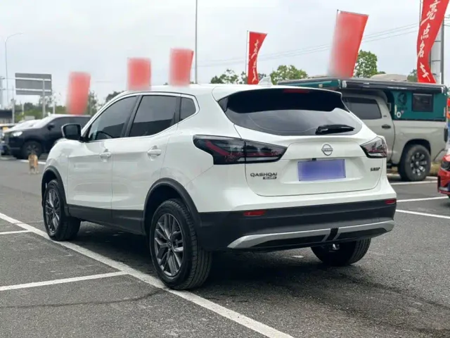 Nissan Qashqai — Фото автомобиля 7