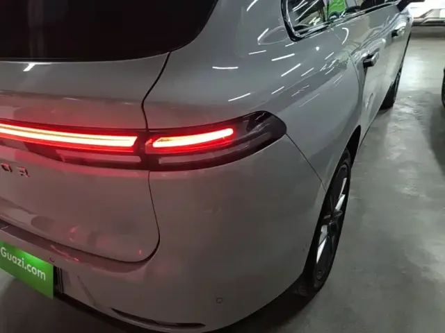 Leapmotor C10 — Фото автомобиля 7