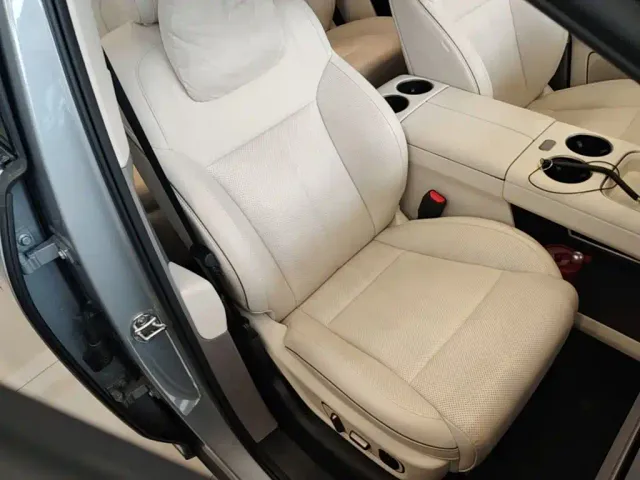 Li Auto i8 — Фото автомобиля 24