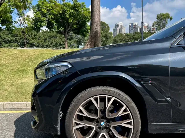BMW X6 M — Фото автомобиля 3