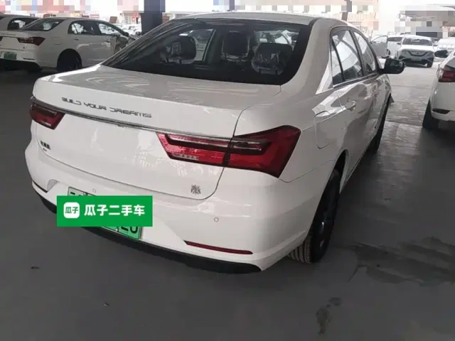BYD Qin — Фото автомобиля 6