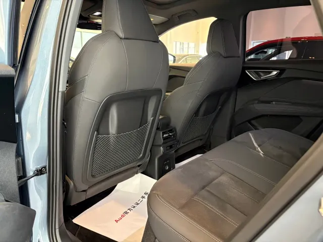 Audi Audi Q4 e-tron 2023 40 e-tron Innovation Edition — Фото автомобиля 5