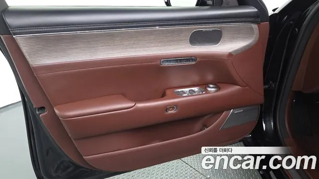 Genesis G90 — Фото автомобиля 21