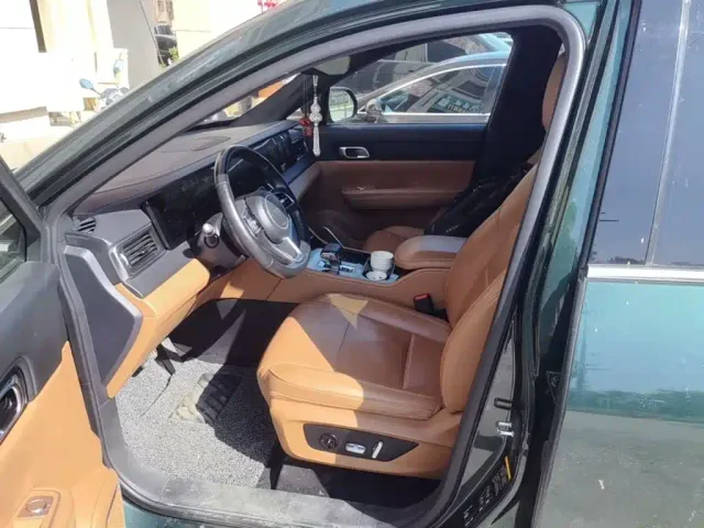 Li Auto ONE — Фото автомобиля 14