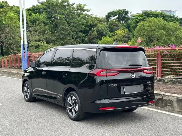 GAC Trumpchi M6 — Фото автомобиля 3
