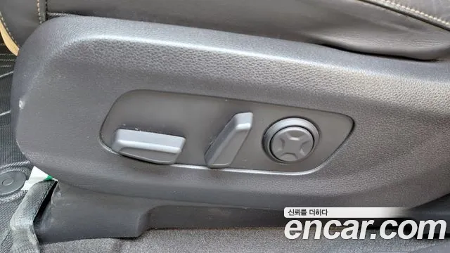 Kia Canival Carnival 4 поколение Бензин 9 мест Signature — Фото автомобиля 26