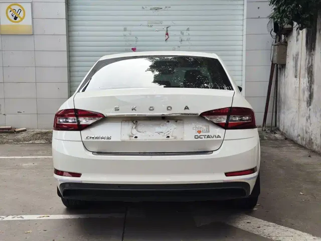 Skoda Octavia — Фото автомобиля 5
