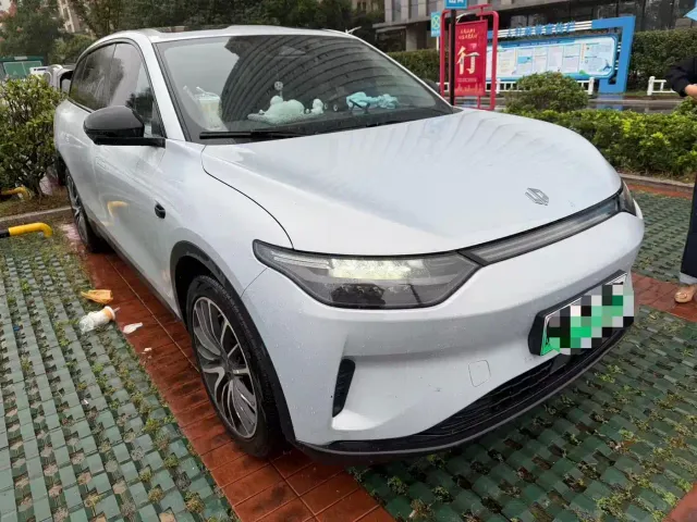 Leapmotor C11 — Фото автомобиля 2