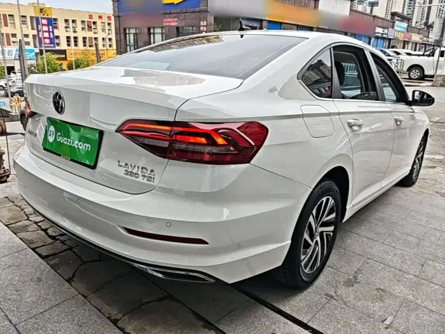Volkswagen Lavida — Фото автомобиля 6