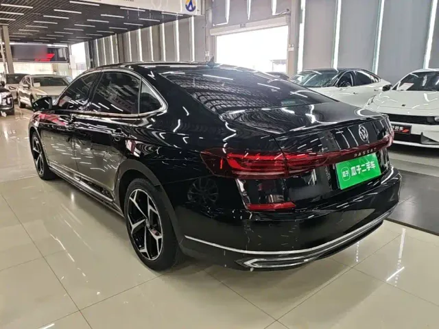 Volkswagen Passat — Фото автомобиля 4