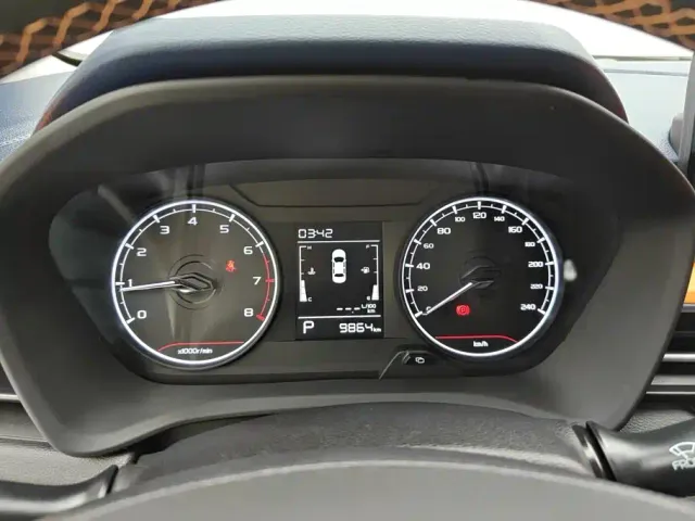 Livan X3 PRO — Фото автомобиля 14