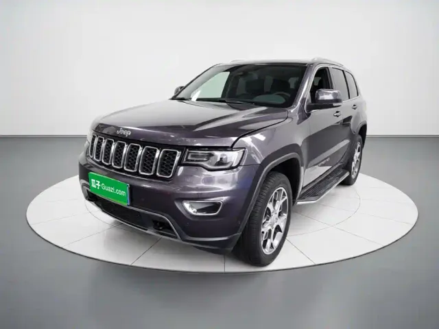 Фотография автомобиля — Jeep Grand Cherokee
