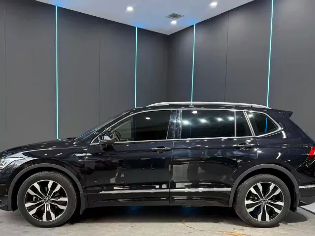 Volkswagen Tiguan L — Фото автомобиля 4