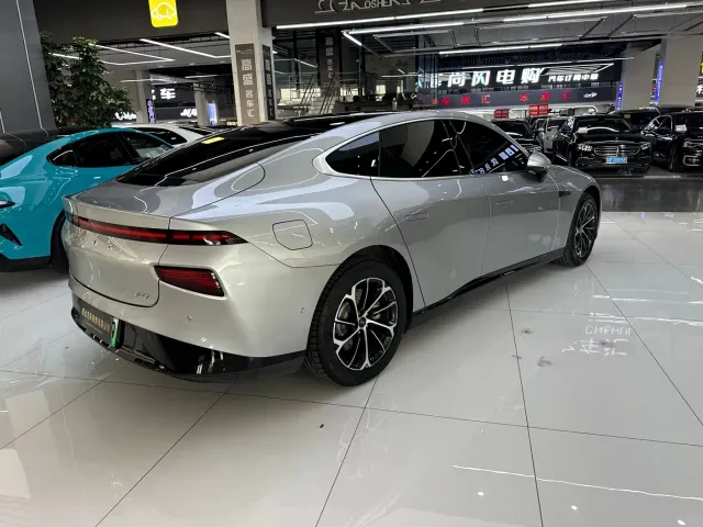 Xpeng P7 — Фото автомобиля 21