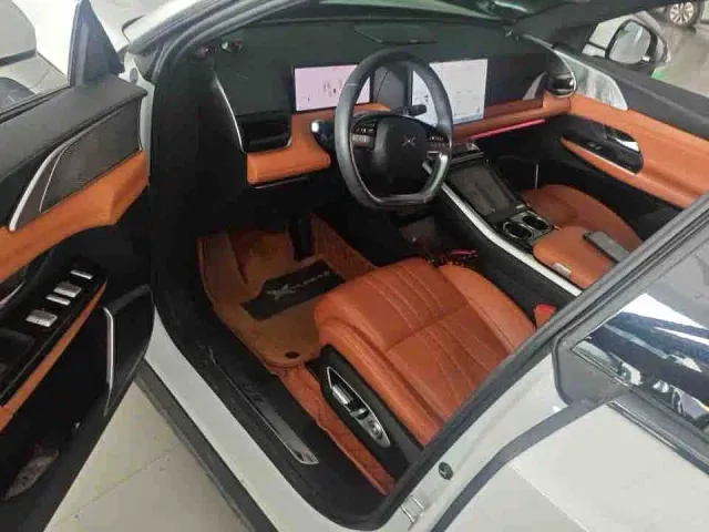 Xpeng G9 — Фото автомобиля 4