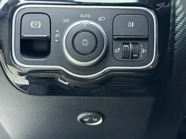 Mercedes-Benz A-Class — Фото автомобиля 10