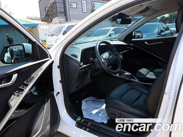 Kia Niro Niro (New) — Фото автомобиля 5