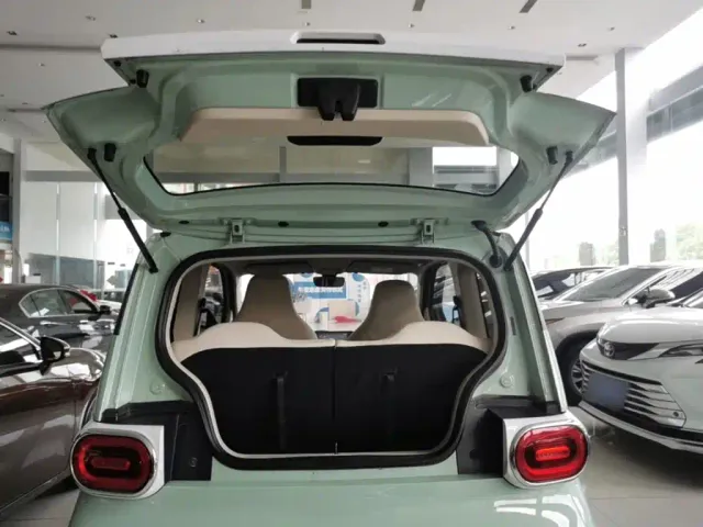 Wuling Hongguang Mini EV — Фото автомобиля 18