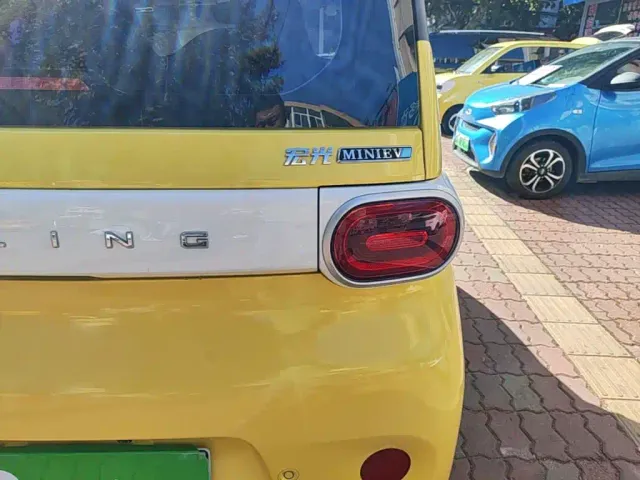 Wuling Hongguang Mini EV — Фото автомобиля 7